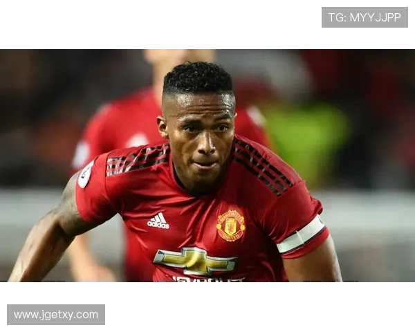 曼联旧将瓦伦西亚重返赛场加盟威森肖